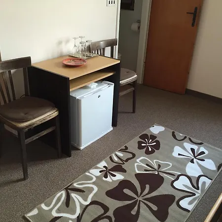 Konukevi Punta Grzan 3*