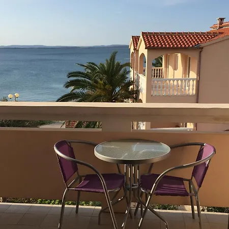Punta Grzan 3*