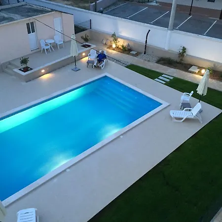 Punta Grzan 3*