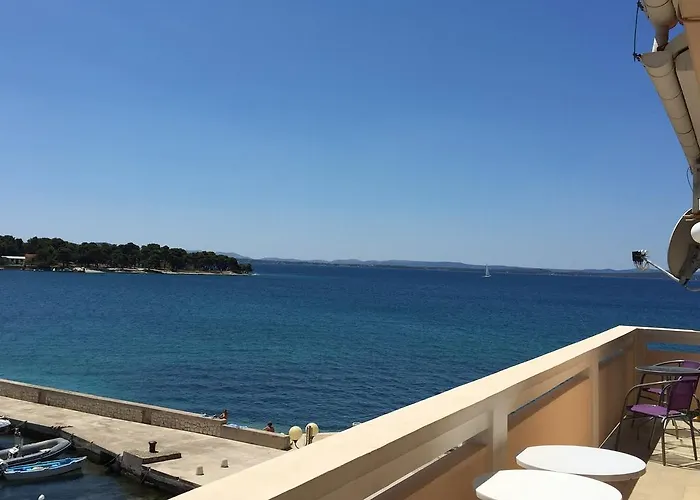 Punta Grzan 3*
