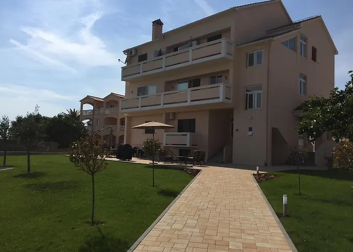 Punta Grzan Penzion Petrcane