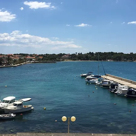 Guest house Punta Grzan 3*