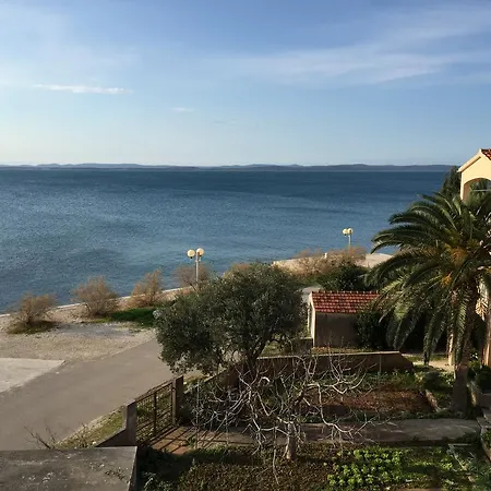 Punta Grzan Guest house 3*